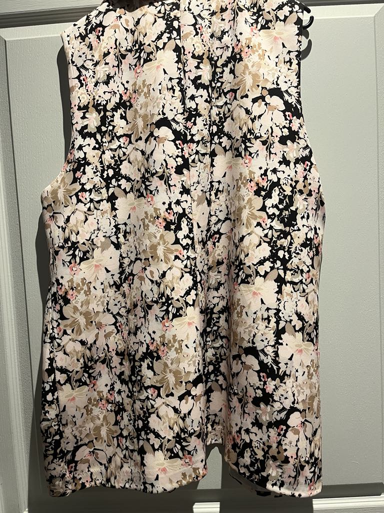 Veste fleurie sans manche
