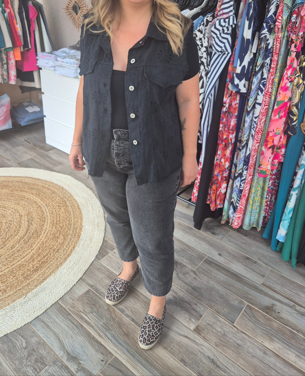 Veste jean brodé sans manches