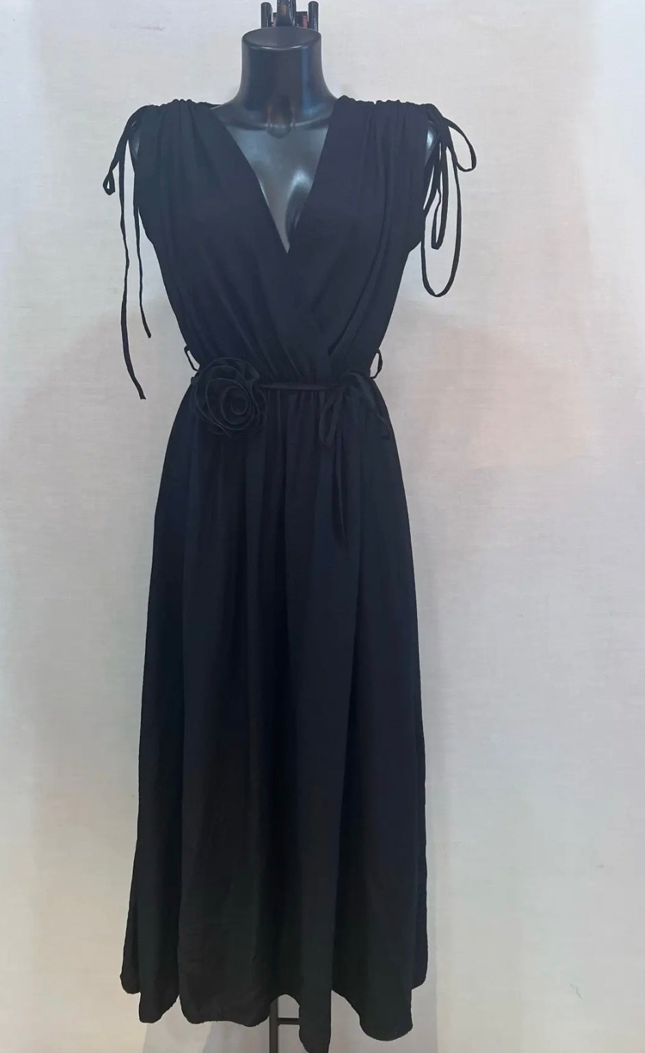 Robe trapèze avec nœuds à la ceinture
