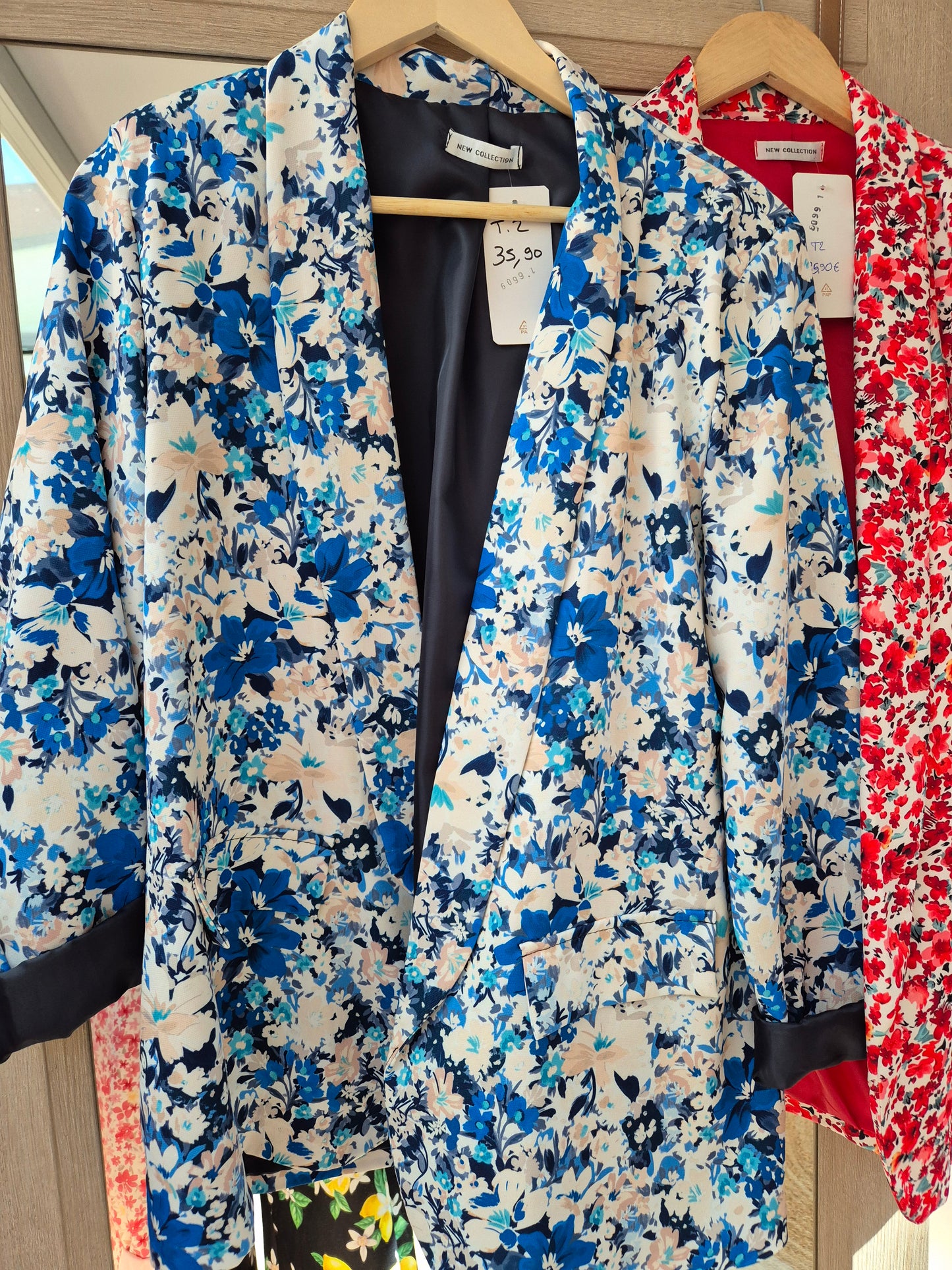Veste blazer fleurie taille 2