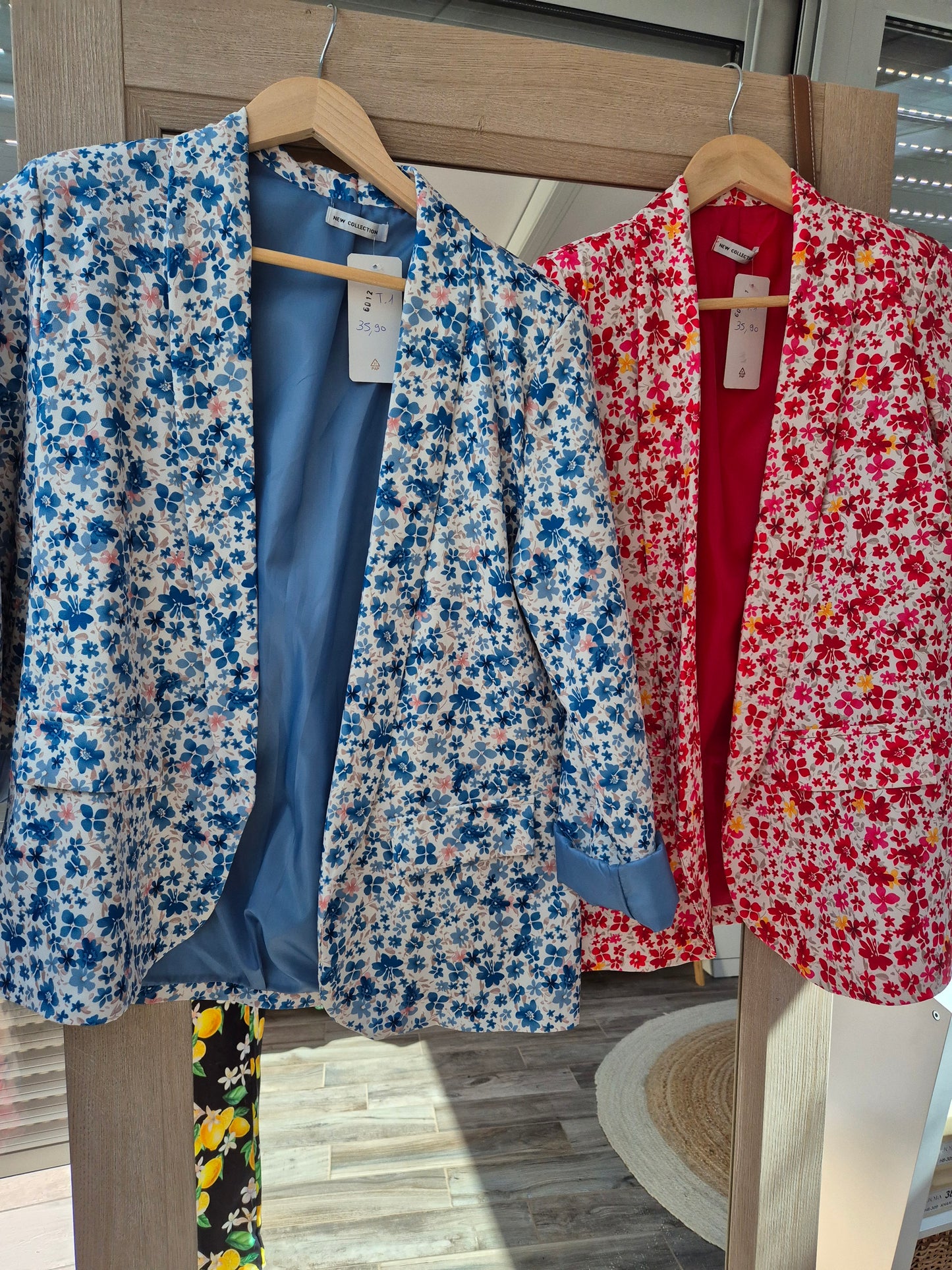 Veste blazer fleurie taille 1