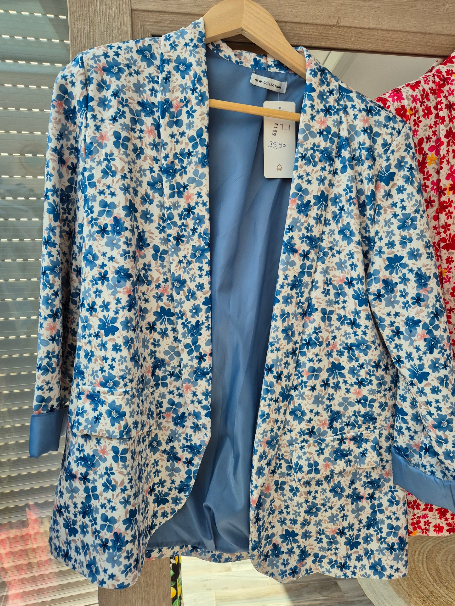 Veste blazer fleurie taille 1