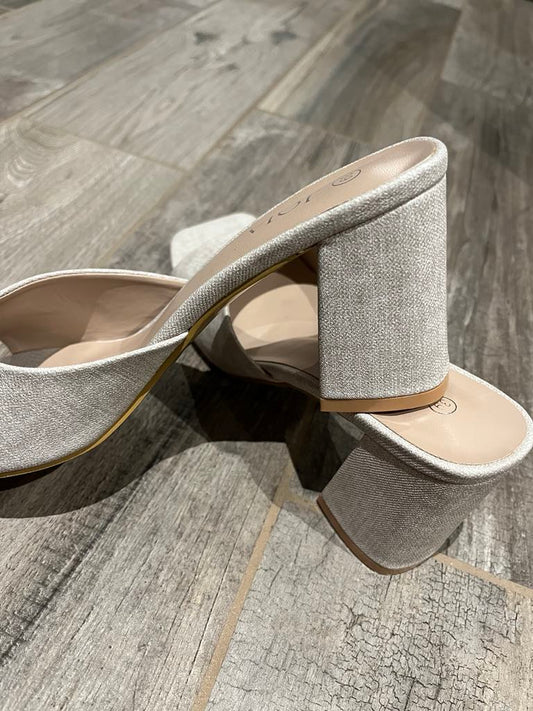 Mules élégantes