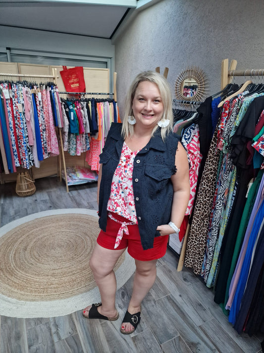 Veste jean brodé sans manches
